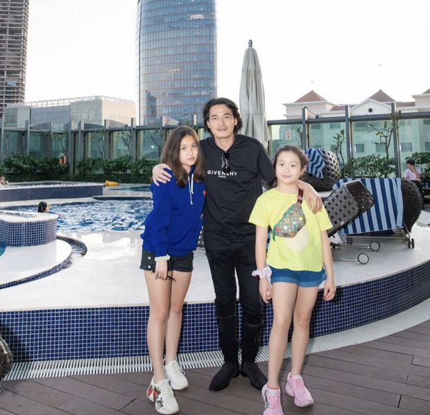 Con gái của Phượng Chanel: 18 tuổi sống sang chảnh chuẩn ái nữ nhà giàu, body nóng đến ngộp thở nhất là vòng 3-13