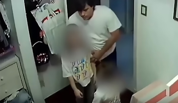 Yêu râu xanh bị bắt tại trận giở trò đồi bại với cháu gái, khi câu chuyện được phanh phui, bố mẹ đứa trẻ cũng nhận về không ít chỉ trích-1