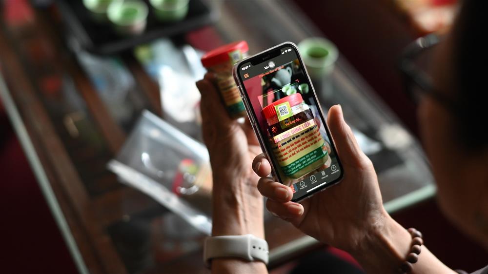 Nữ thiếu tá về hưu nuôi giun quế thu gần 6 tỷ mỗi năm-10