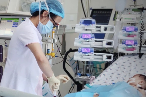 Sốt ruột vì con mắc tay chân miệng mãi không khỏi, hay là dùng kháng sinh?-3