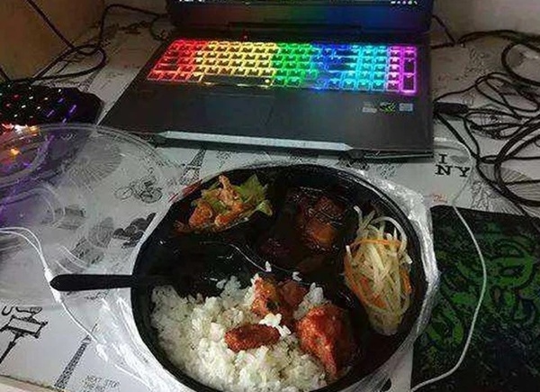 Cô gái 23 tuổi máu biến thành màu trắng đục như sữa, khóc hối hận vì đã làm 1 việc thường xuyên-3