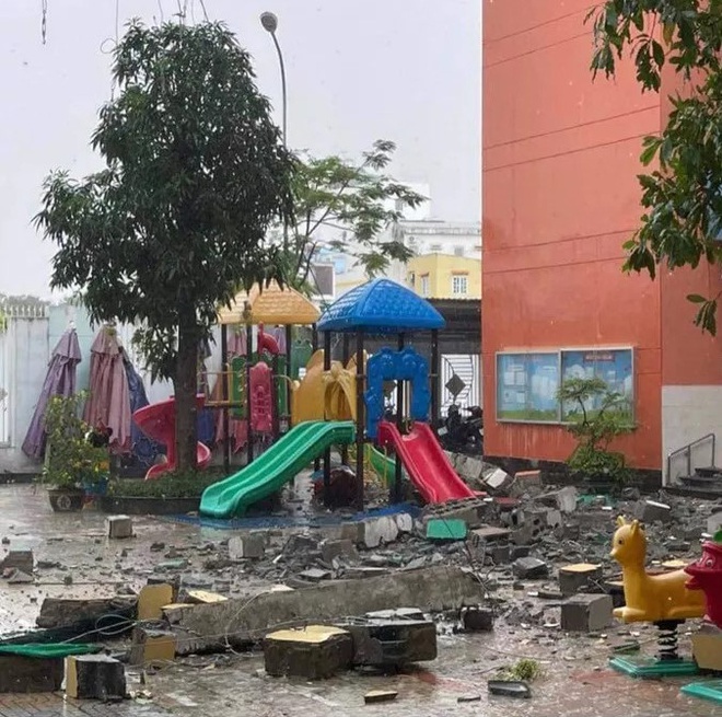 Khối bê tông lớn rơi xuống trường mầm non ở TP.HCM-1