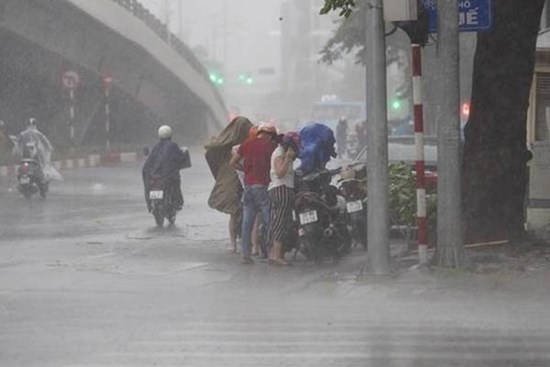 Dự báo thời tiết 14/4: Cả nước có mưa, nhiều nơi đề phòng lốc, sét