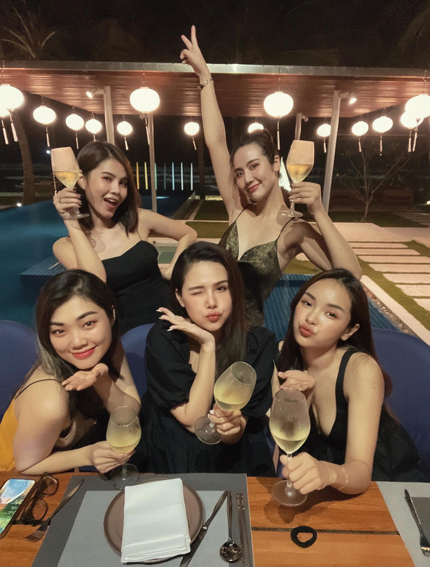 Ai cũng ước có một người bạn lấy chồng giàu như Phanh Lee: Ăn món ngon, ở resort đẹp đều gọi hội chị em đến hưởng thụ cùng-1