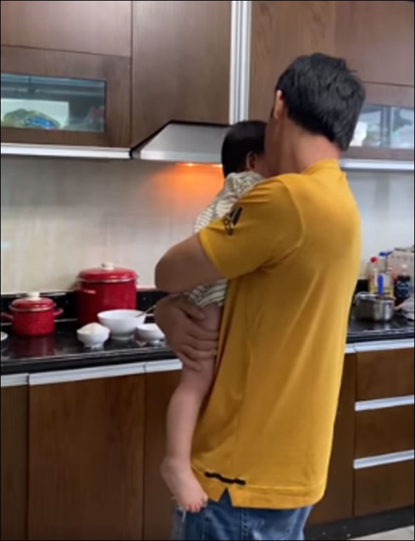 Quách Ngọc Ngoan tiết lộ sở thích chuẩn con nhà nòi cực đáng yêu của con gái&nbsp;chung với Phượng Chanel-5