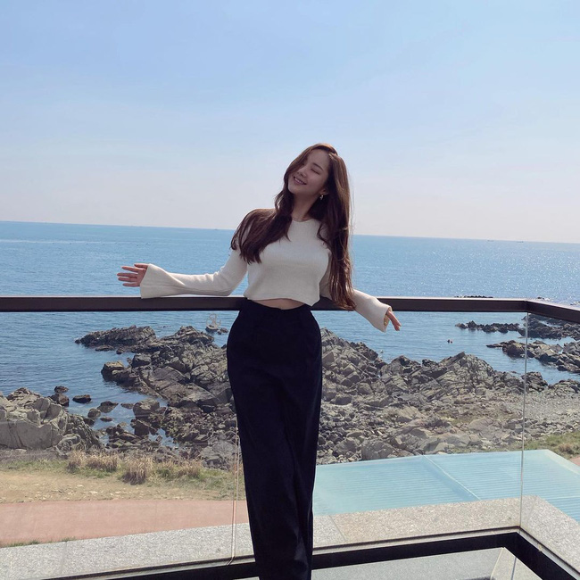 Vừa bị soi loạt bằng chứng hẹn hò Park Seo Joon, Park Min Young tiếp tục gây xôn xao vì hành động này-1