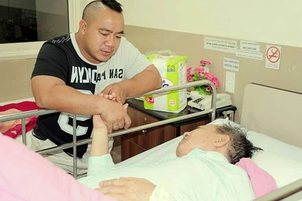 Nghi người phụ nữ lạ xông vào nhà bắt cóc con, Hiếu Hiền cảnh cáo: Đừng để tôi gặp lại bà-4