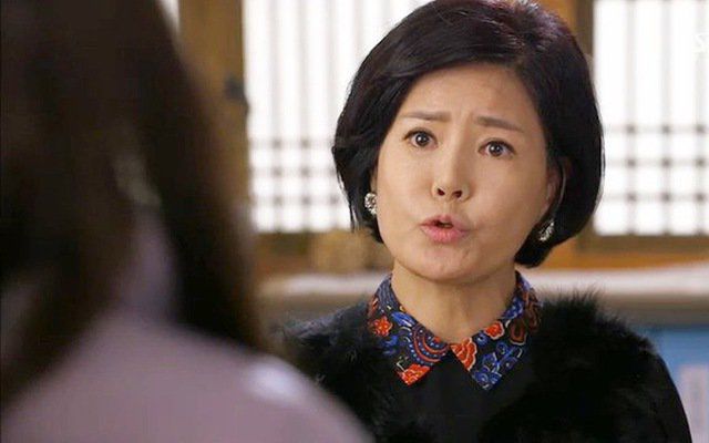 Mẹ lên trông cháu cho anh trai thì chị dâu giới thiệu là giúp việc, màn đáp trả chất hơn nước cất của mẹ khiến tôi bái phục-2