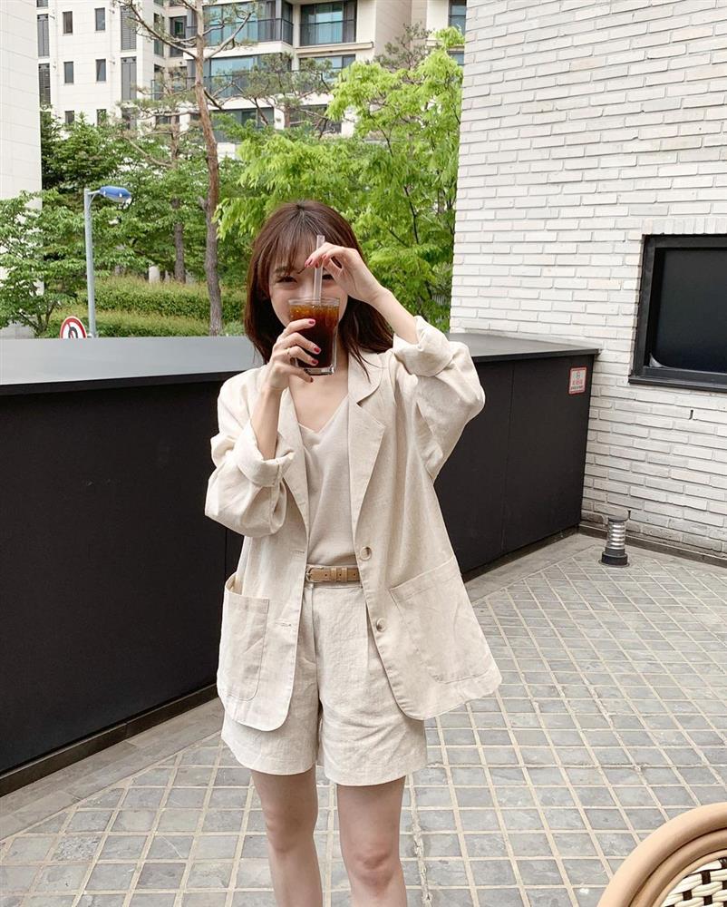 Hội sành điệu toàn mix quần shorts với 5 kiểu áo này để có outfit đẹp hết chỗ chê-16