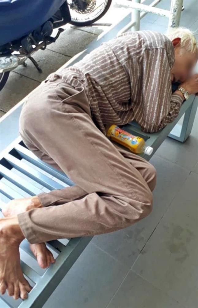 Buồn con cái không nuôi mình, cụ ông leo lên cầu Sài Gòn nhảy xuống sông tự tử giữa trưa nắng-2