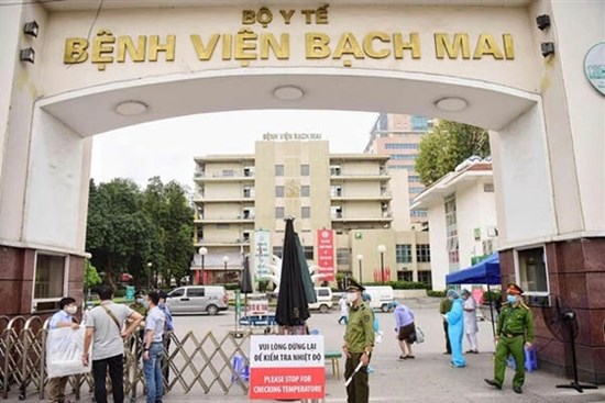 Vụ hơn 200 nhân viên, bác sĩ nghỉ việc: Vì sao bệnh nhân đến Bệnh viện Bạch Mai lại giảm đi?