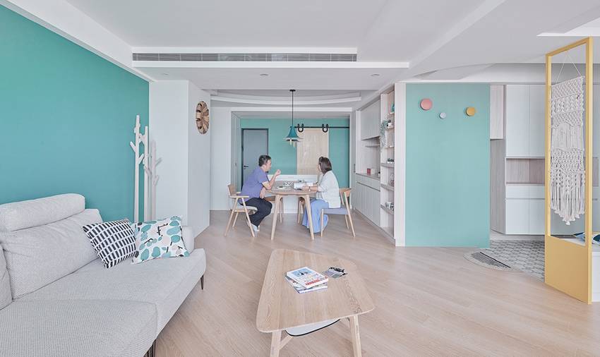 Ngôi nhà 35m2 có trần nhà hình vòng cung, thiết kế độc đáo khiến ai cũng phải trầm trồ-2