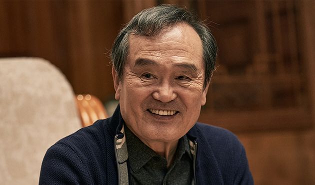 Con trai có bạn gái xinh đẹp, ông bố không những không thích còn trực tiếp báo cảnh sát-1