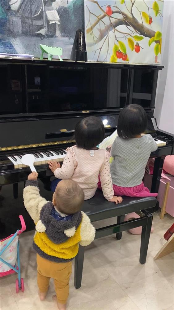 Hot mom Minh Trang khổ tâm kể chuyện 4 nhóc tì nghịch phá trong WC, nhưng nghe câu chốt ai cũng cười ngặt nghẽo-5