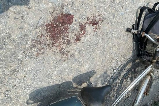 Học sinh lớp 8 đâm bạn đến nguy kịch rồi khai có người thuê