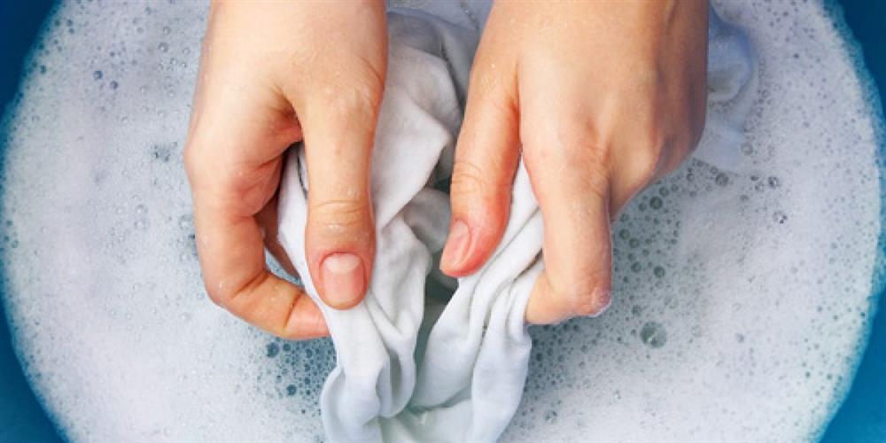 5 cách vệ sinh rèm cửa vừa sạch sẽ lại an toàn cho vải-1