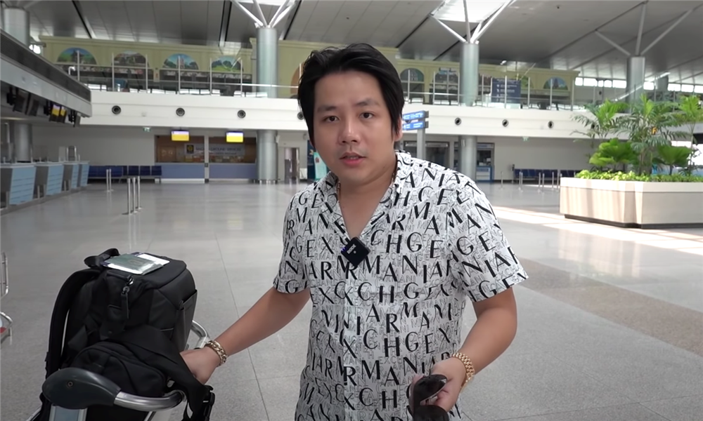 Khoa Pug chính thức bay khỏi Việt Nam, rơm rớm nước mắt gửi lời tri ân tới 1 người đặc biệt-2