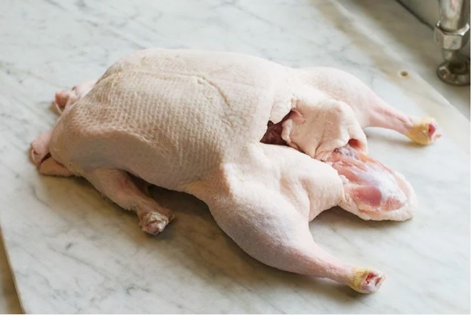 Người bán vịt chẳng đời nào nói cho bạn biết: Bí quyết chọn vịt ngon không tiêm nước, không chứa tăng trọng-1