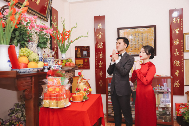 Ảnh xịn của Xuân Trường và Nhuệ Giang trong lễ ăn hỏi: Cô dâu chú rể hôn nhau đầy tình cảm-6