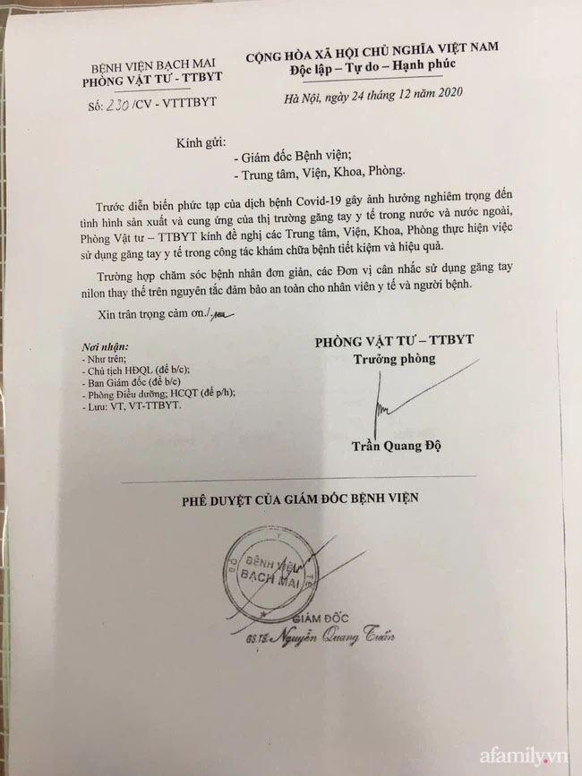 Xót cảnh bác sĩ tận dụng găng tay nilon, kim để truyền dịch phải đi mượn... ở BV Bạch Mai-2