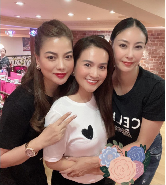 Trương Ngọc Ánh và tình trẻ tin đồn kè kè trong tiệc kỷ niệm cưới vợ chồng Bình Minh, đến đây thì công khai hẳn luôn đi chị ơi!-2