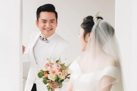 MC Hạnh Phúc VTV lần đầu đăng ảnh cưới sau hơn một năm kết hôn