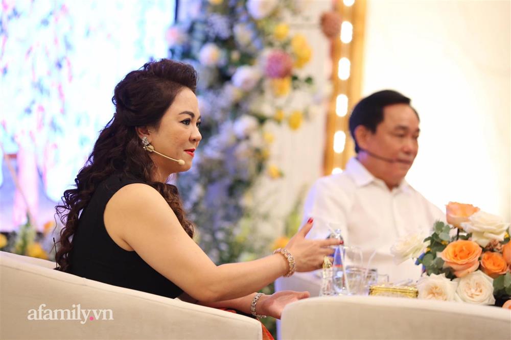 Bà Phương Hằng - vợ ông Dũng lò vôi chỉ đích danh nghệ sĩ Hoài Linh, thẳng thắn nhắn nhủ Trang Khàn-2