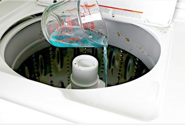 Nước súc miệng cũng có thể được sử dụng để làm việc nhà, đặc biệt nếu đổ vào máy giặt điều kỳ diệu sẽ xảy ra-5