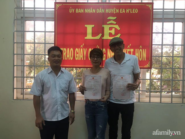 Chuyện tình của cặp đôi vợ Việt chồng Mỹ chênh nhau 37 tuổi: Cô dâu làm việc táo bạo trước ngày chụp ảnh cưới khiến chú rể khóc ngay tại chỗ!-5