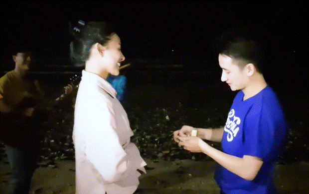 5 năm yêu của Phan Mạnh Quỳnh và vợ hot girl: Từng bịhoài nghi đến màn cầu hôn gây sốt, chàng cưng nàng số 1 thấy mà ghen!-7