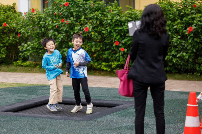 Ngôi trường con gái út Phượng Chanel theo học: Có tiền tỷ đóng học phí cũng chưa chắc được nhận, đầu ra tốt nghiệp cực chất-5