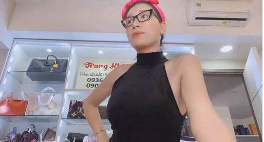 Trang Trần livestream gửi lời tới bà Phương Hằng - vợ Dũng lò vôi: Cháu nghèo hơn cô thật, cháu đeo hột xoàn giả nhưng cháu cũng đâu xin tiền cô-2