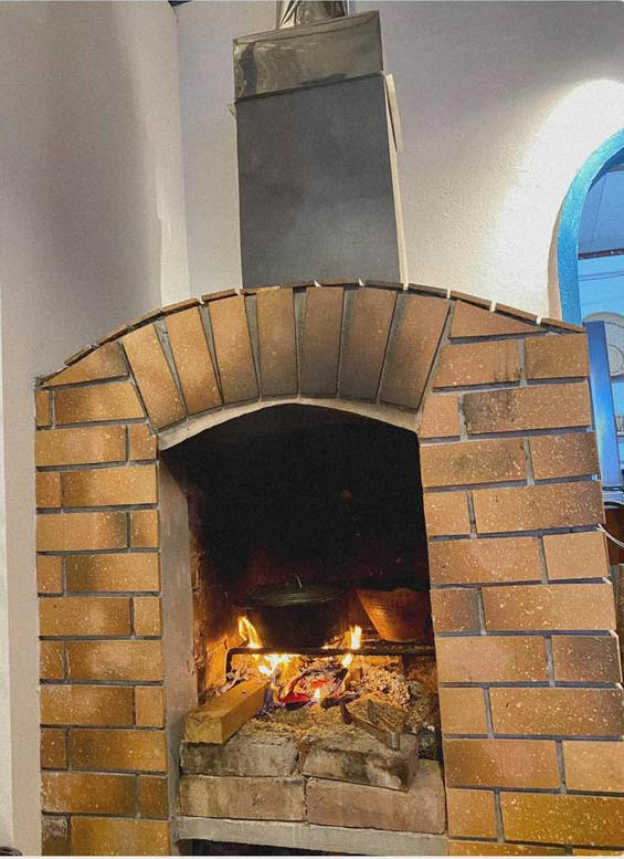 Bếp củi giữa lòng thủ đô của người phụ nữ Hà Nội khiến bao con tim bồi hồi, xao xuyến-9