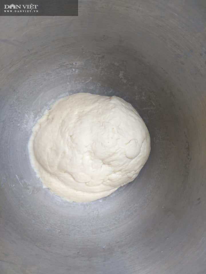 Cách làm bánh pizza cá hồi xúc xích thịt xông khói-4