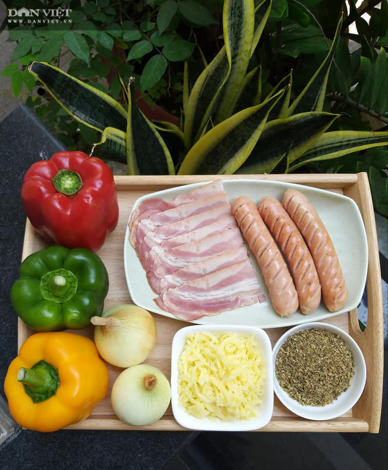 Cách làm bánh pizza cá hồi xúc xích thịt xông khói-2