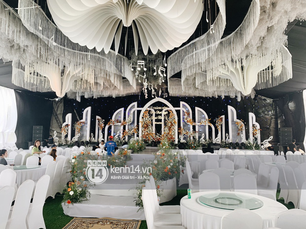 Đám cưới Phan Mạnh Quỳnh tại Nghệ An: Cô dâu đeo vàng siêu nhiều và tình tứ bên chú rể gây sốt, tiệc cưới khủng náo loạn cả làng quê!-20