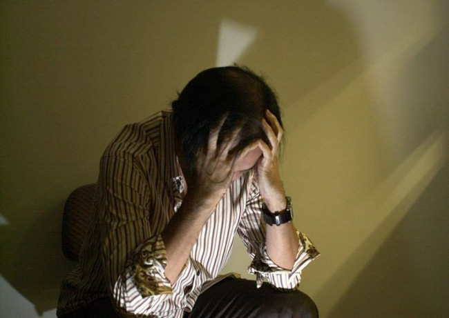 Làm gia sư kiếm thêm tiền, thầy giáo trẻ đẹp trai bị phụ huynh học sinh gạ gẫm và cái kết run bần bật, kinh hãi đến già-2