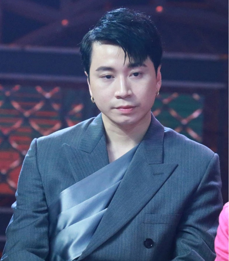 Karik tổn thương sâu sắc khi bị cà khịa mặt anh nhiều mụn, sốc toàn tập vì bị fan hỏi câu nhạy cảm-5