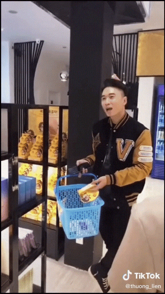 Karik tổn thương sâu sắc khi bị cà khịa mặt anh nhiều mụn, sốc toàn tập vì bị fan hỏi câu nhạy cảm-3