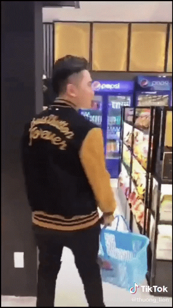 Karik tổn thương sâu sắc khi bị cà khịa mặt anh nhiều mụn, sốc toàn tập vì bị fan hỏi câu nhạy cảm-4