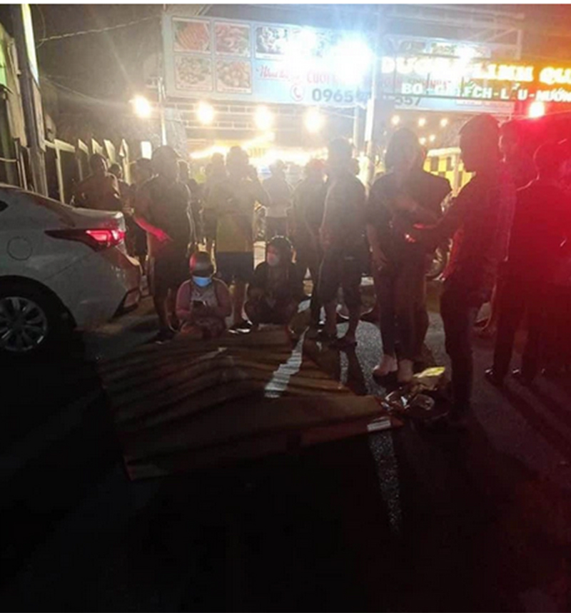 Hé lộ hiện trường căn phòng trọ vụ thanh niên sát hại bạn gái rồi lao xe máy tông trực diện vào ôtô tự tử-2