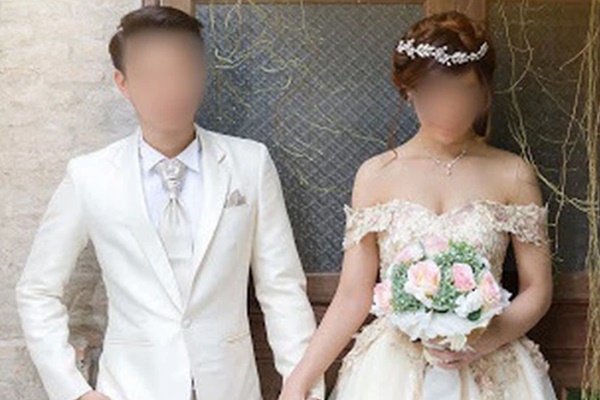 Cô gái đang cùng bé trai vui đùa thì có hành động bất ngờ khiến ai nấy đều phẫn nộ: Đừng đem con nít ra làm trò đùa-3