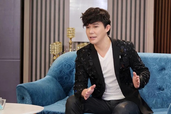 Nathan Lee đưa hẳn bài viết về Ngọc Trinh và ám chỉ ăn cháo đá bát, gây phẫn nộ vì hành động trái ngược hẳn với lời nói-3