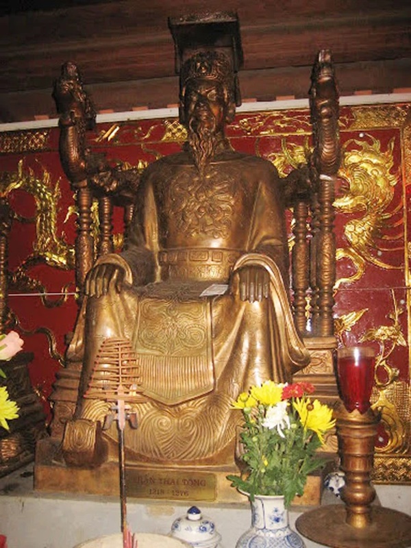 Nữ hoàng đế duy nhất của Việt Nam và chuyện tình bi kịch: Phải nhường ngôi cho chồng khi 7 tuổi, không thể sinh con nên chồng cưới chị dâu đang mang thai làm Hậu!-5