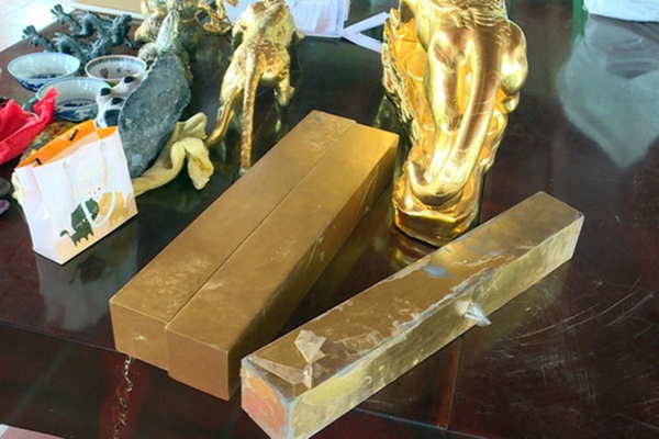Bí ẩn thần y kiêm nhà ngoại cảm chỉ cần uống nước dừa, ngửi hoa để sống (Kỳ 2): Căn hầm chứa hàng chục tấn vàng và bộ mặt thật của người đàn bà gian xảo-5