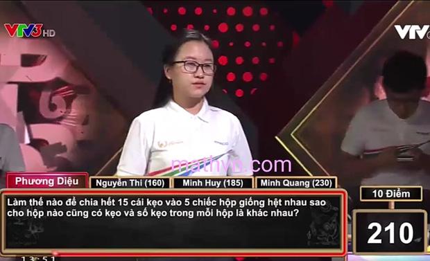 Câu hỏi Olympia tưởng dễ nhưng cả 4 thí sinh không trả lời được: Chia 15 cái kẹo vào 5 hộp giống hệt nhau?-1