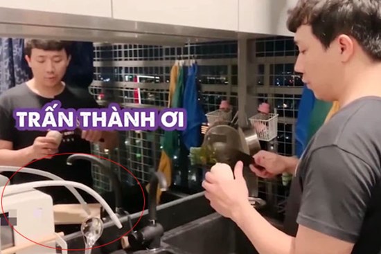 Netizen soi chi tiết tố Trấn Thành trước sau bất nhất: Lên mạng khẳng định dùng hãng A để PR, ở nhà lại xài hãng B, liệu có đáng bị chỉ trích?