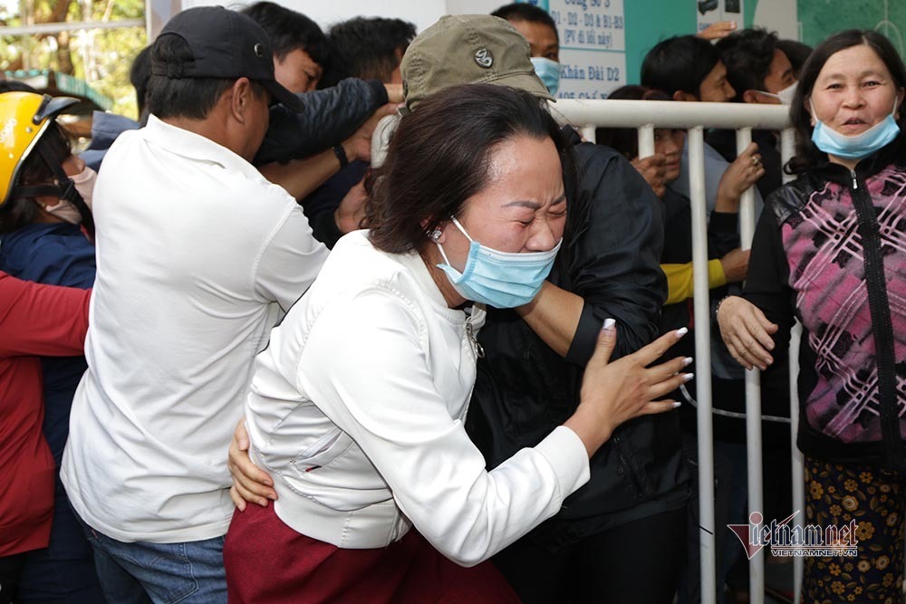 Vé xem Công Phượng đấu Quang Hải: Cháy và giá tăng không tưởng-3