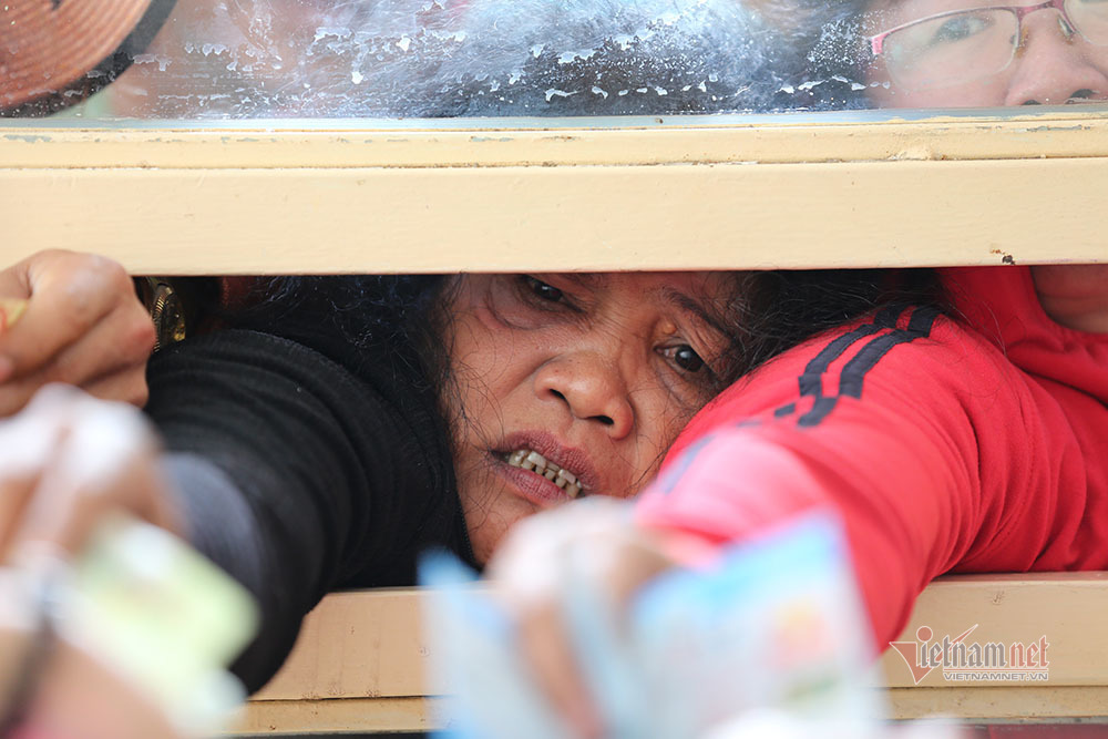 Vé xem Công Phượng đấu Quang Hải: Cháy và giá tăng không tưởng-8