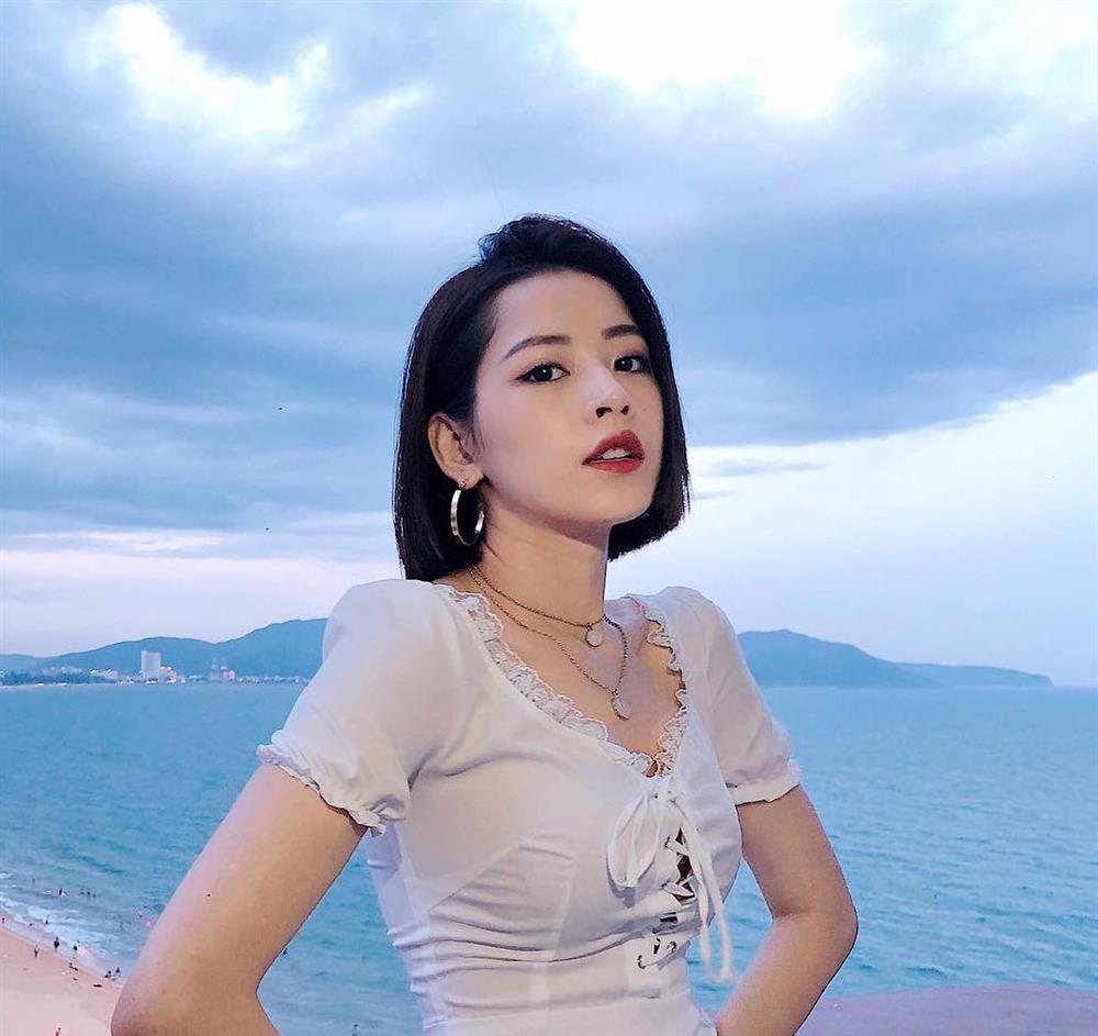 Chi Pu có 4 kiểu tóc đen tuyền chanh sả lại hack tuổi cực kỳ-2